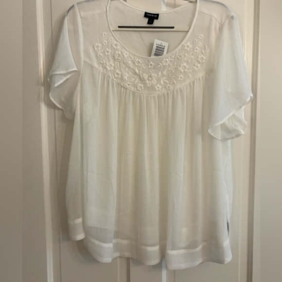 Torrid White Embroidered Top - Picture 1 of 4